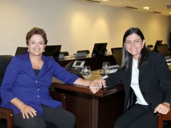 Roseana, ao lado de Dilma, no encontro com Obama