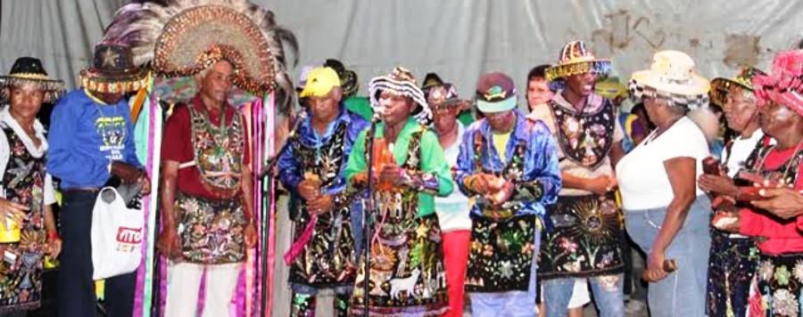 O colorido dos grupo de bumba-boi marcaram o evento