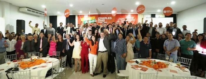 Charles Dias com m aliados e jovens advogados de todo o Maranhão