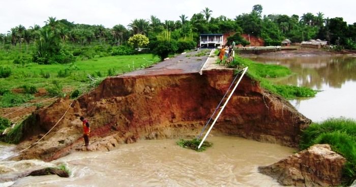 Barragem rompida em Gonçalves Dias, em 2008: inundação (Imagem: G.D.News)