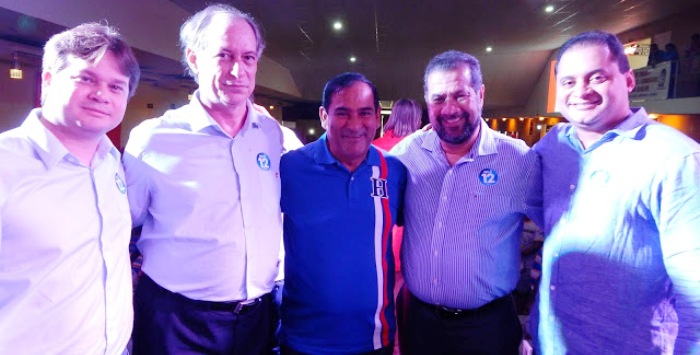 Marconi e Josemar, com Ciro Gomes, Carlos Lupi e Weverton Rocha, em recente evento do PDT em SL