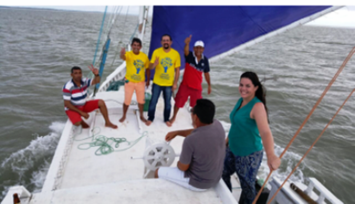 Júnior Verde com equipe do projeto em alto mar