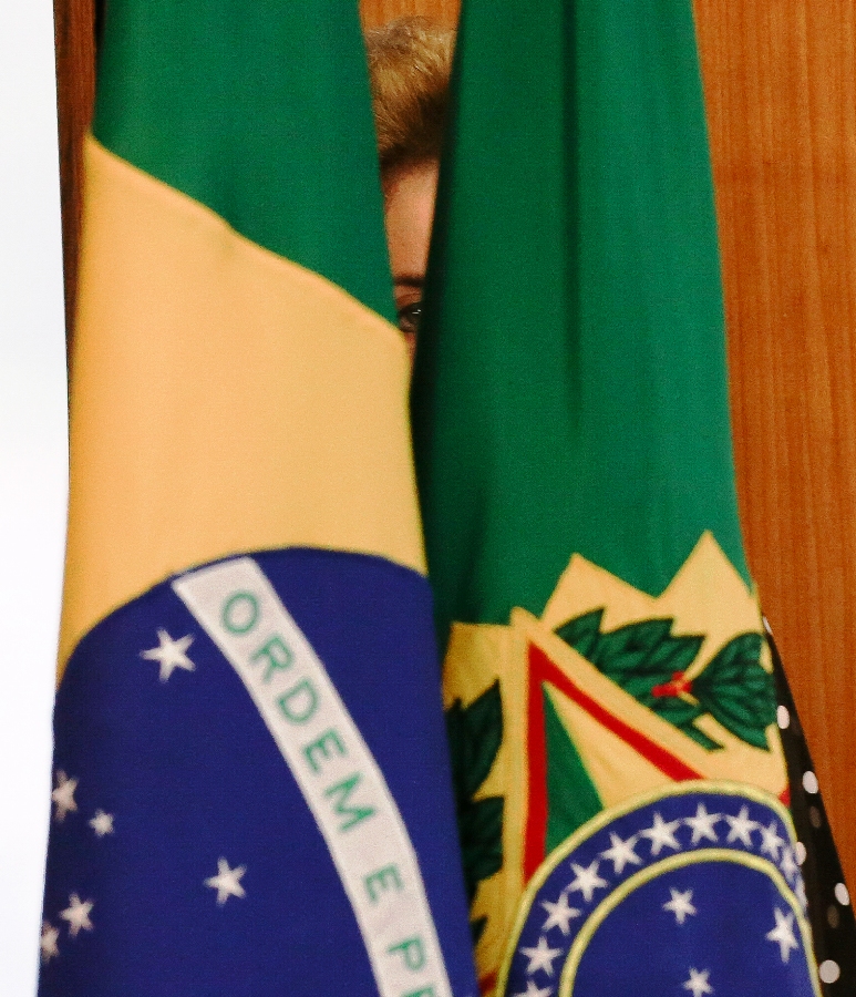 BrasÃ­lia- DF 13-04-2016  Presidenta Dilma durante cerimÃ´nia de Assinatura de renovaÃ§Ã£o de contrato de arrendamento entre a Secretaria Especial de Portos e o Terminal de ContÃªineres de ParanaguÃ¡ PalÃ¡cio do Planalto Foto Lula Marques/AgÃªncia PT